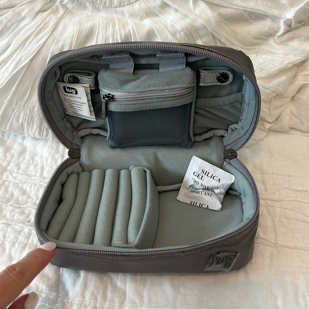 Lug Swizzle Jewelry Case- Metallic Pearl -NWT - Picture 2 of 2